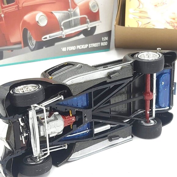 Monogram Ford Pickup 1940 Street Rod 1:24 Partially Assembled with Box Skill 2 - Picture 9 of 10